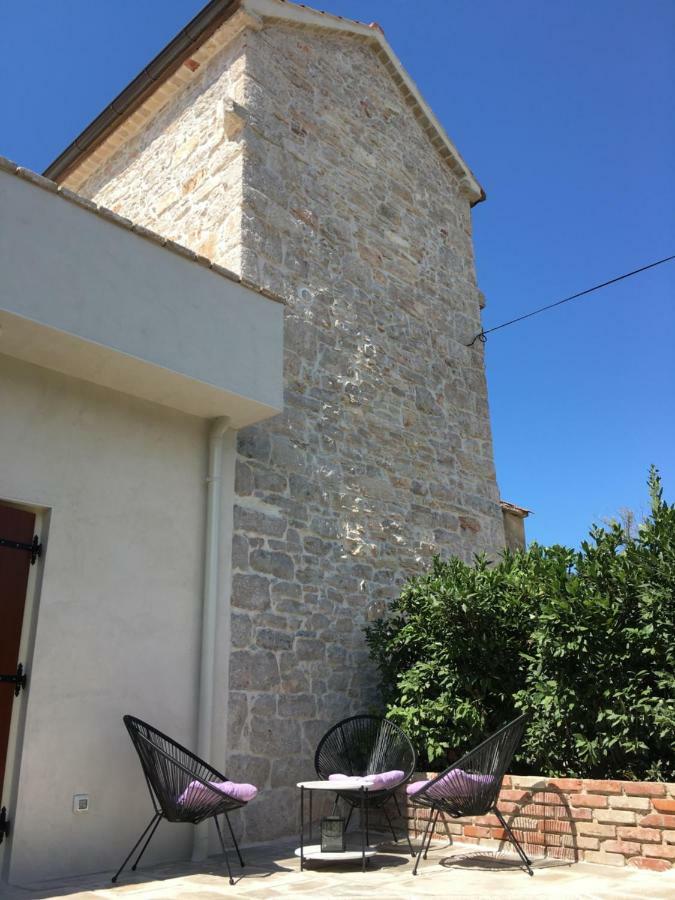 Apartamento Old House Sveti Filip i Jakov Exterior foto